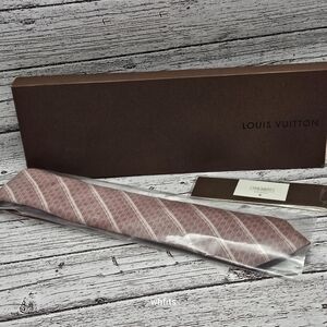 Louis Vuitton Silk Tie New in Box